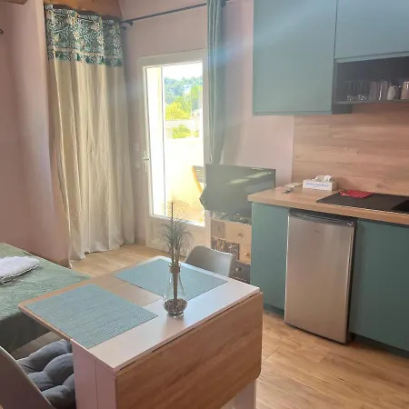 Vakantiehuis Terrasse Avec Vue Degagee 3km Avignon *