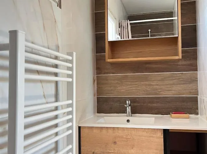 Дом отдыха Terrasse Avec Vue Degagee 3km Avignon